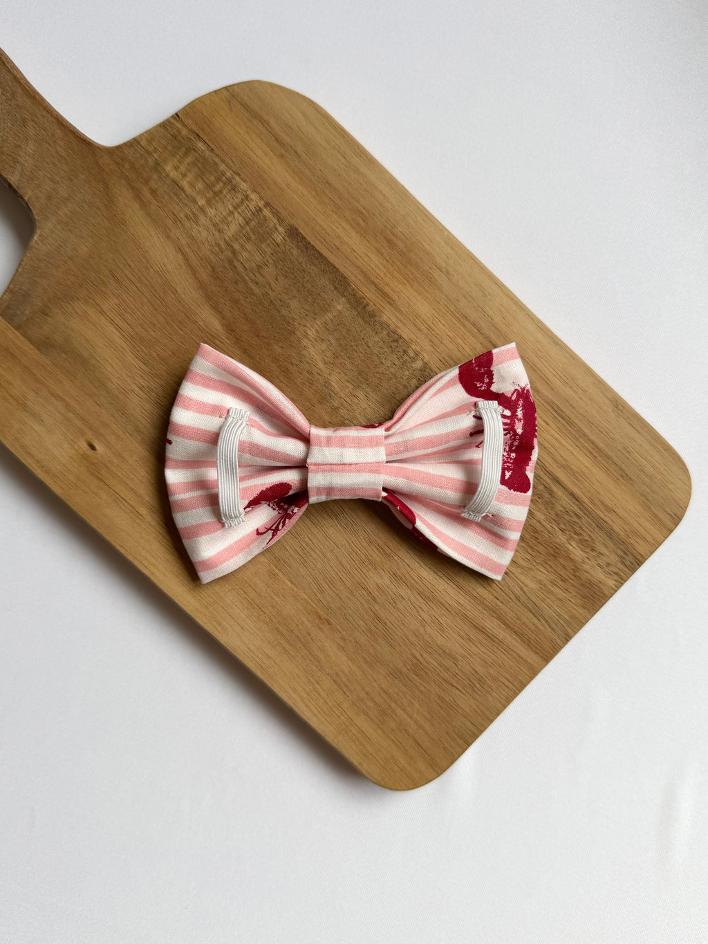 Coastal Lobster Dog Bow