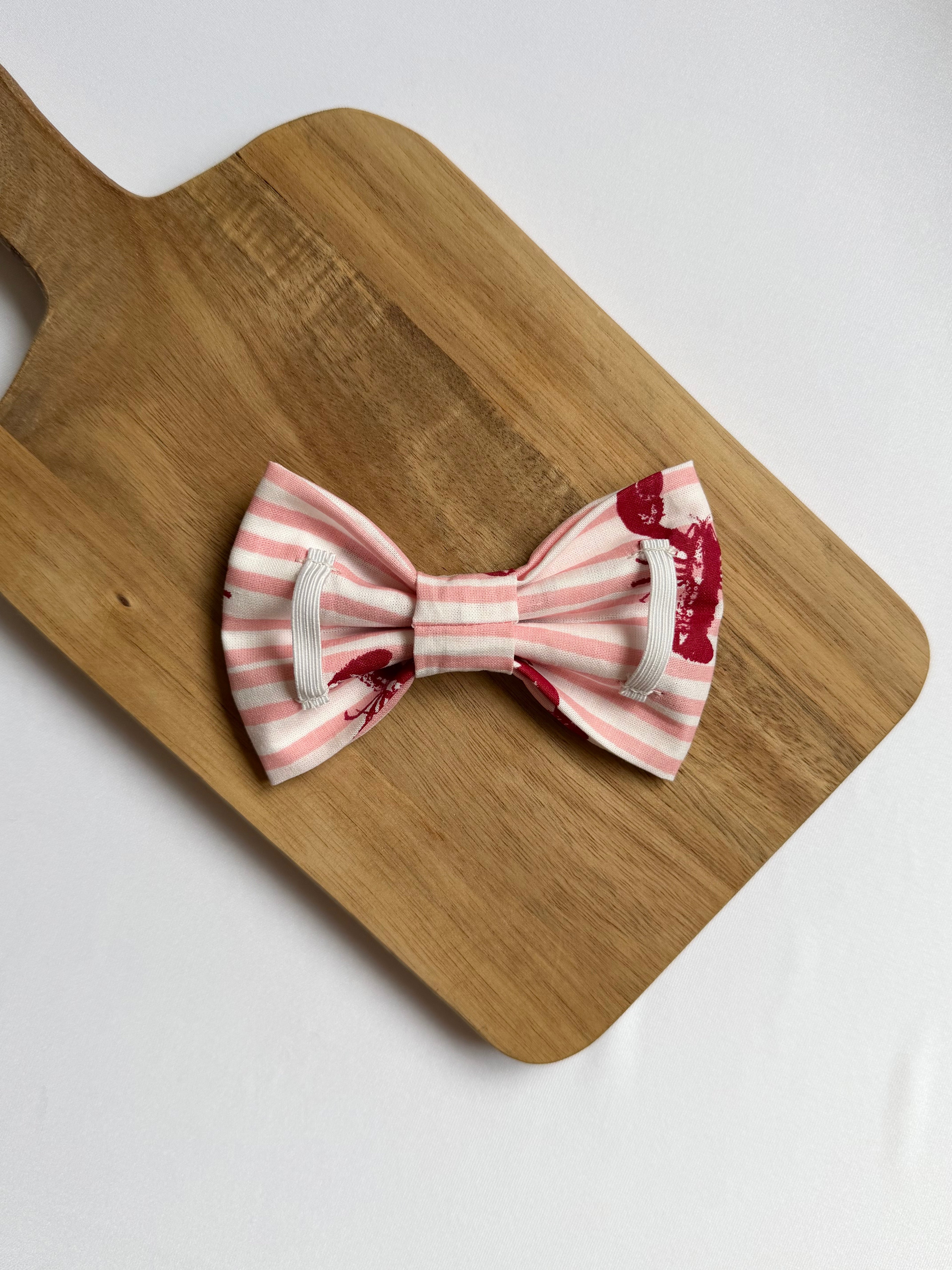 Coastal Lobster Dog Bow