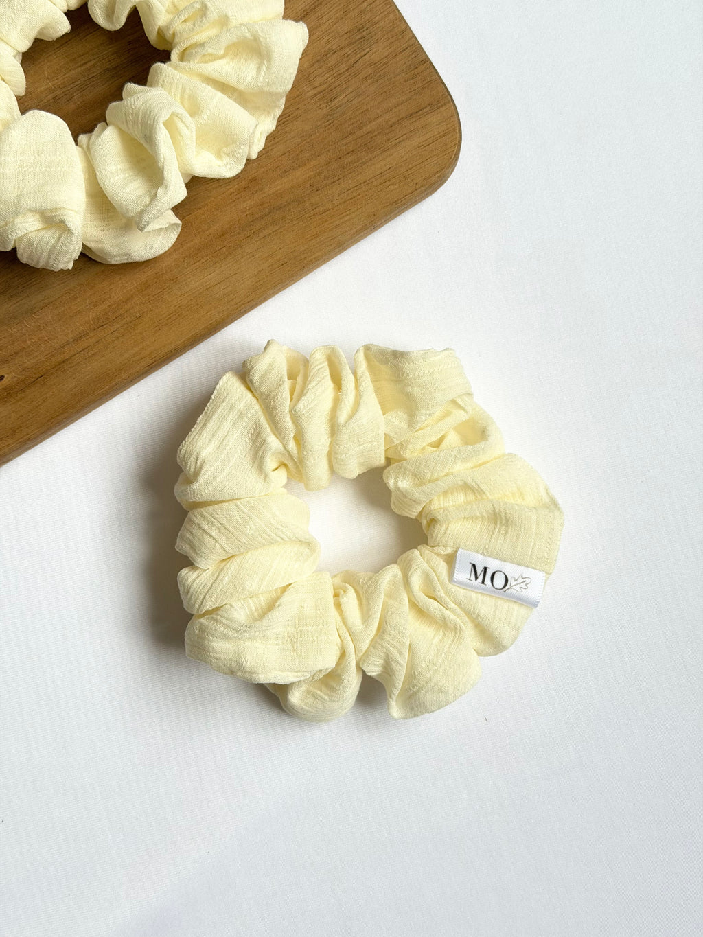 Honey Daisy Scrunchie