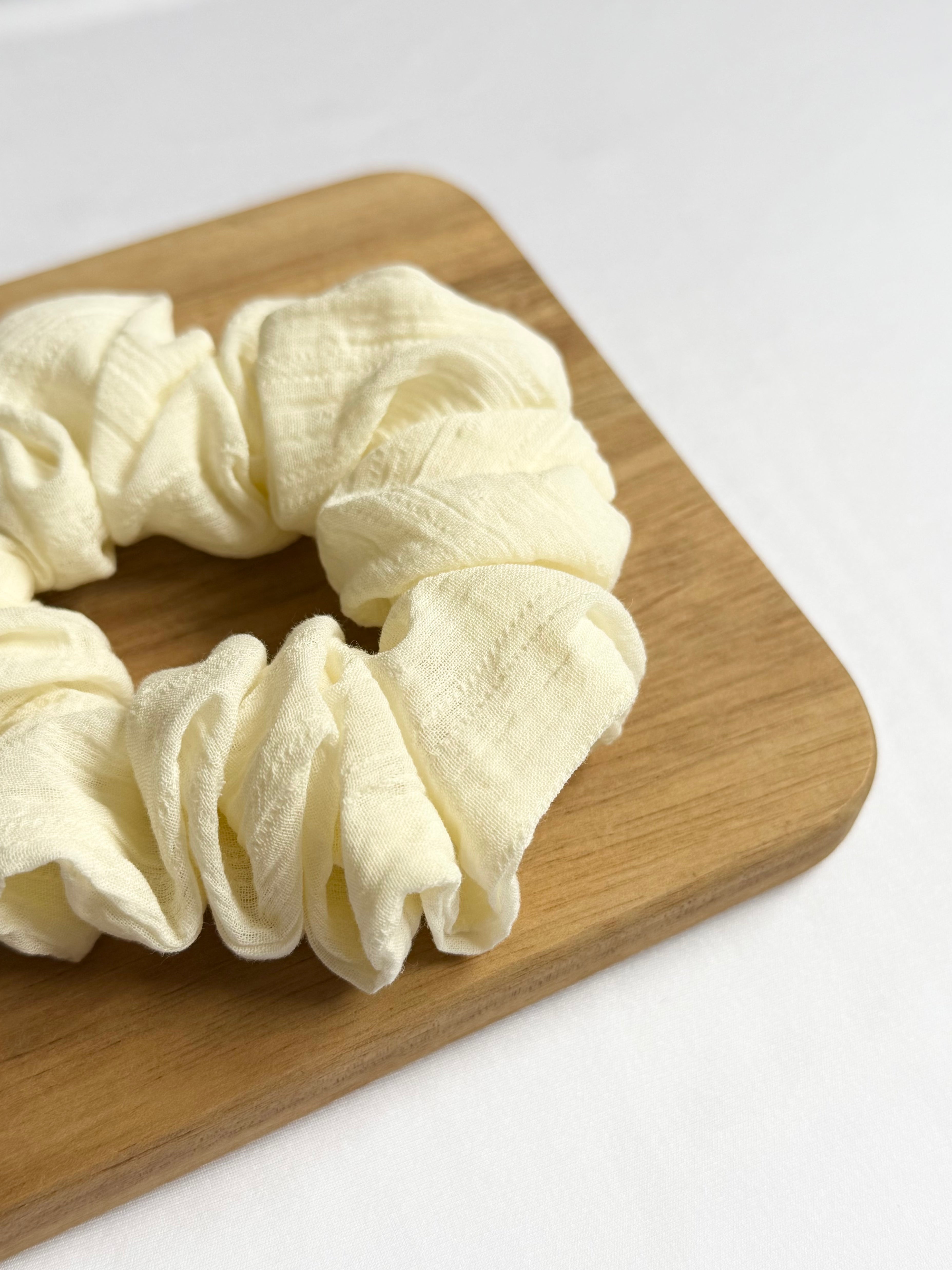 Honey Daisy Scrunchie