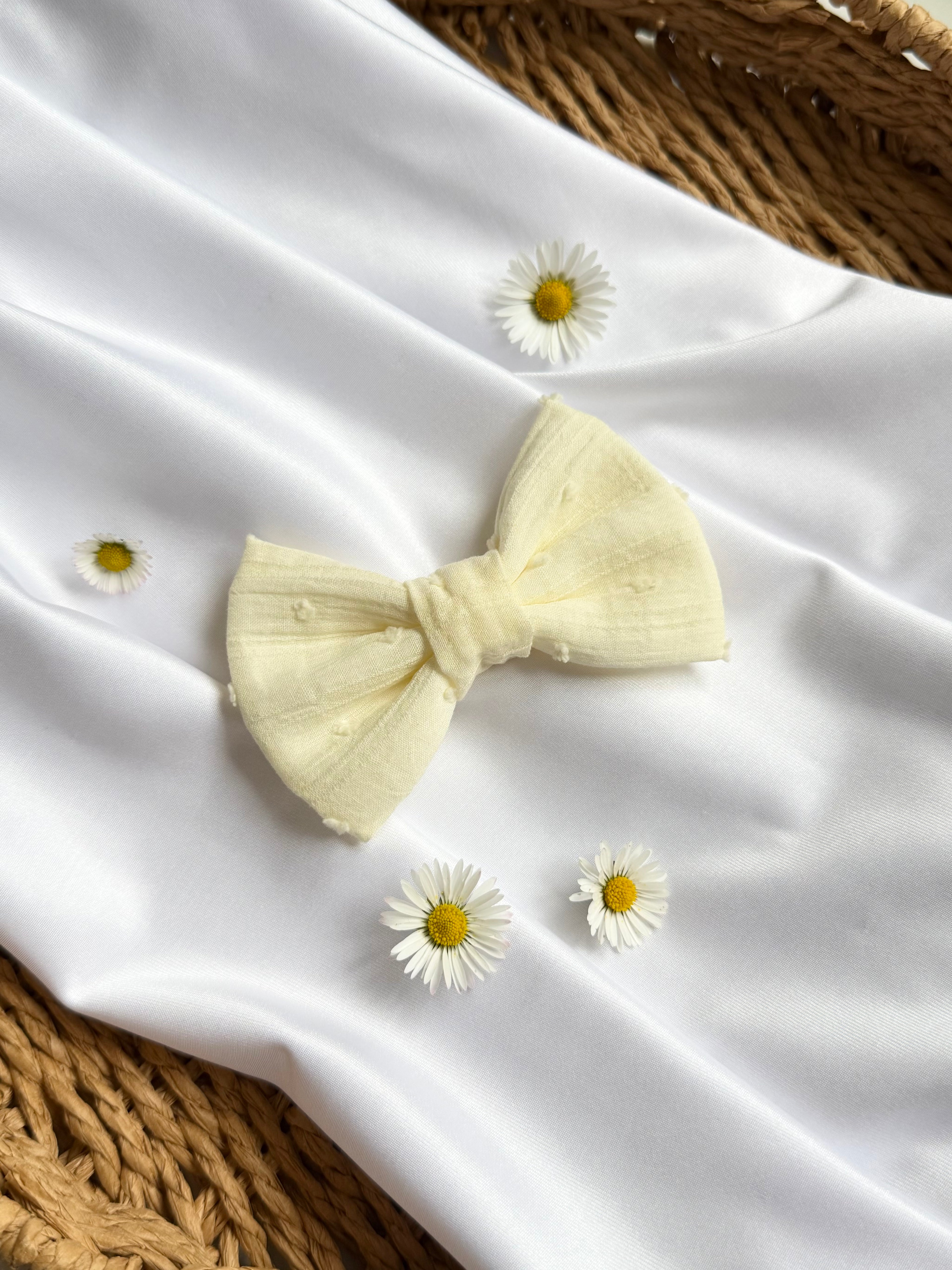 Honey Daisy Dog Bow